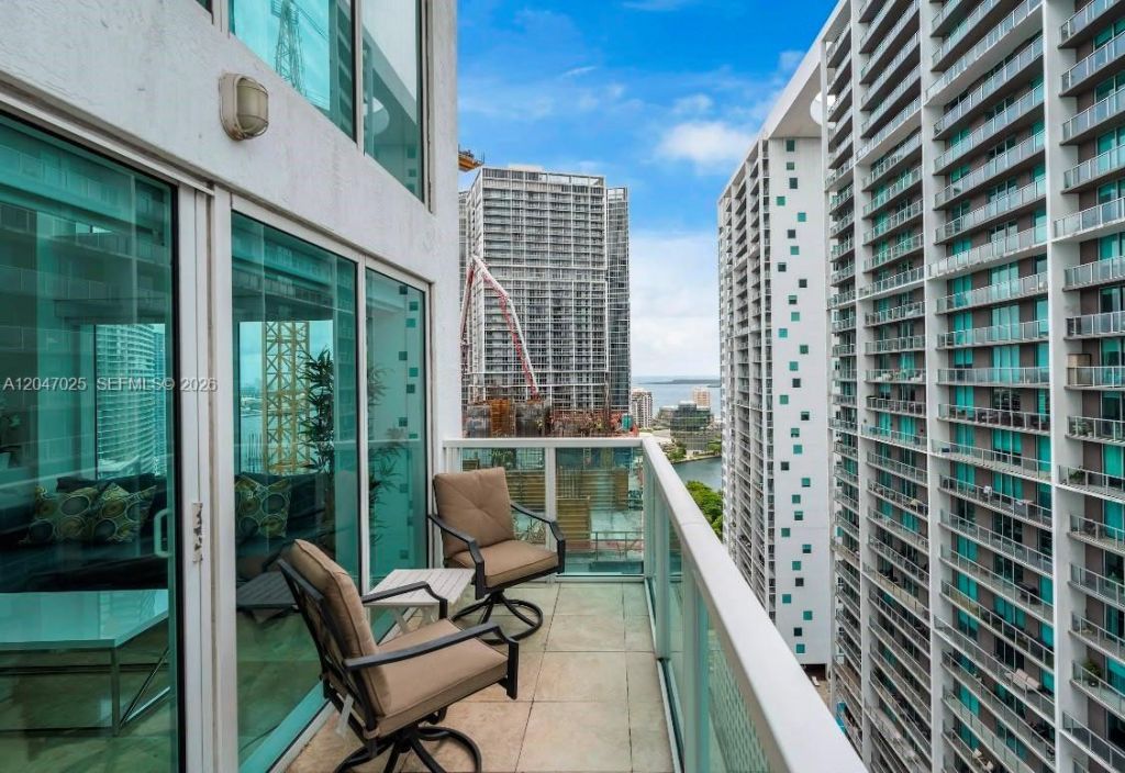 41 SE 5th St , Unit 1702, Miami, FL 33131 Photo