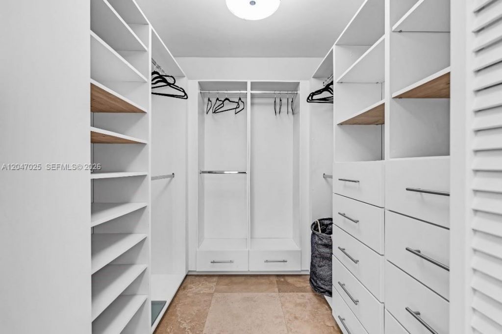 41 SE 5th St , Unit 1702, Miami, FL 33131 Photo