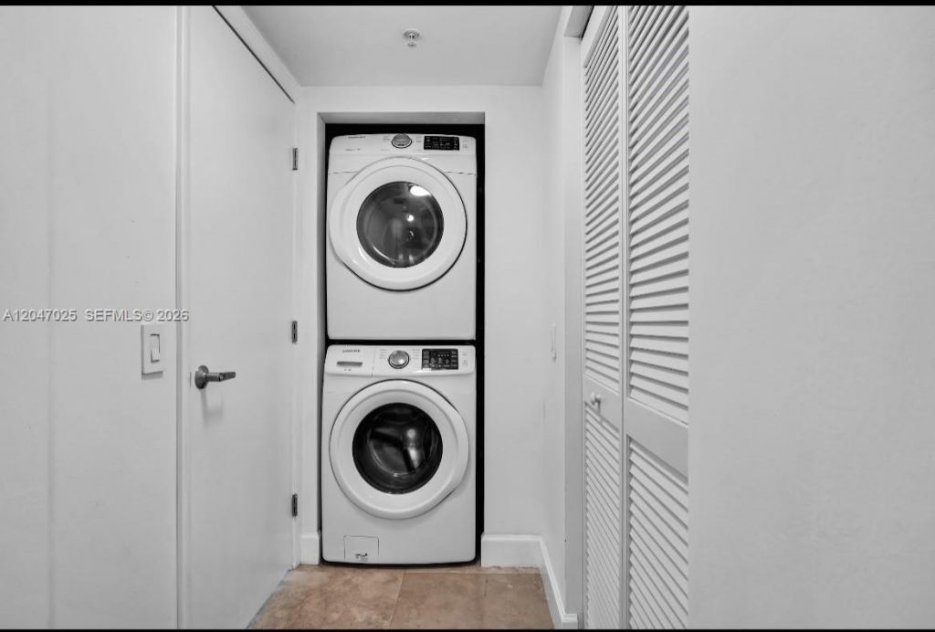 41 SE 5th St , Unit 1702, Miami, FL 33131 Photo