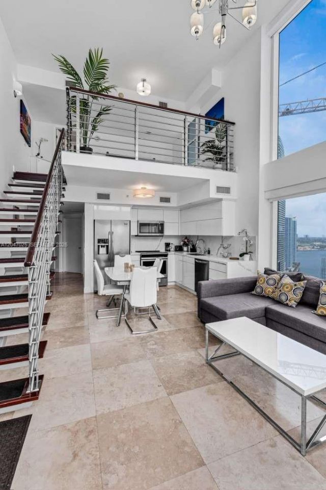 41 SE 5th St , Unit 1702, Miami, FL 33131 Photo