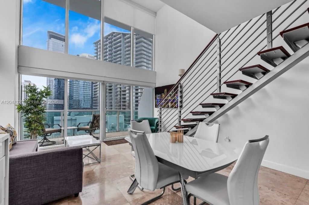 41 SE 5th St , Unit 1702, Miami, FL 33131 Photo