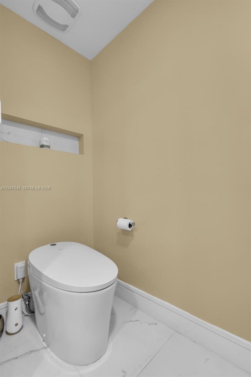 41 SE 5th St, Unit 908, Miami, FL 33131 Photo