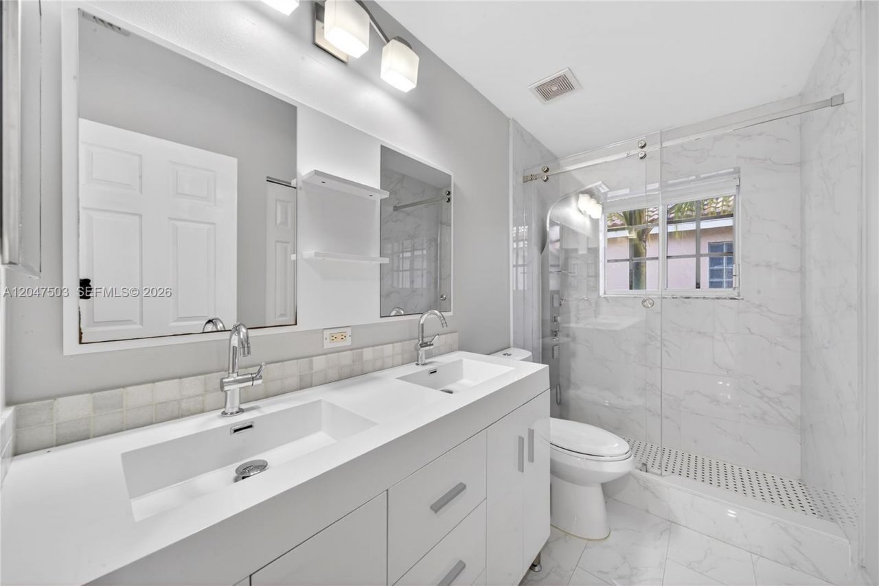 1325 Chenille Cir , Weston, FL 33327 Photo