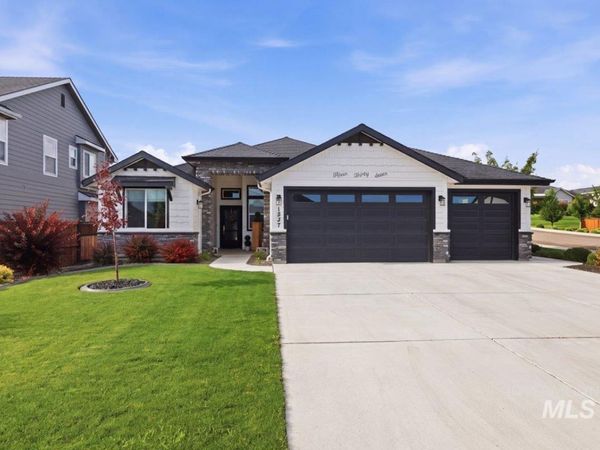 1537 W Tenzing St, Nampa, ID 83686