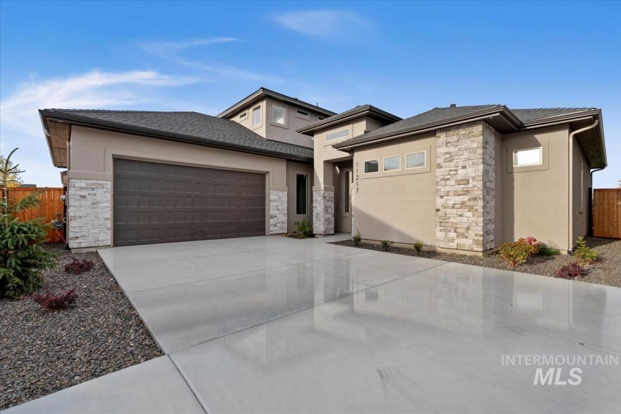 11171 S Corballis Ln, Kuna, ID 83634 Main Photo
