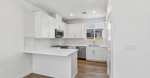 6425 Ventris Walk, Sacramento, CA 95823 Photo