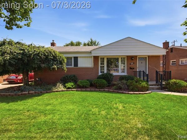8516 Perrin Avenue, Westland, MI 48185