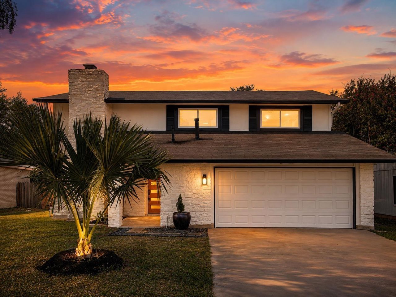 10070 Woodland Village Dr, Austin, TX 78750 Main Photo