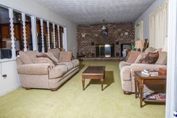 451 Dudley Rd photo 4
