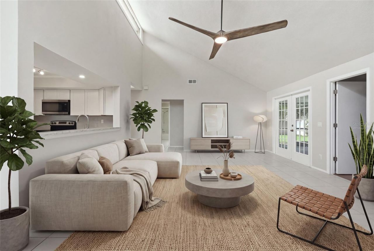 8232 Country Oaks Court, Sarasota, FL 34243 Photo