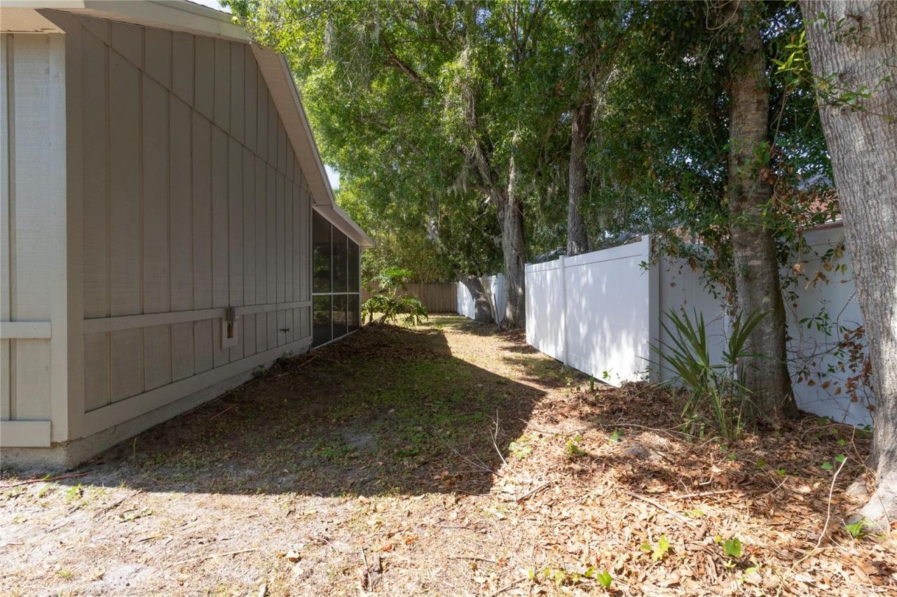 8232 Country Oaks Court , Sarasota, FL 34243 Photo