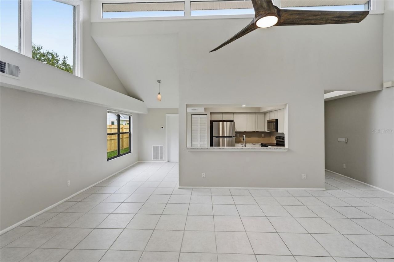 8232 Country Oaks Court, Sarasota, FL 34243 Photo
