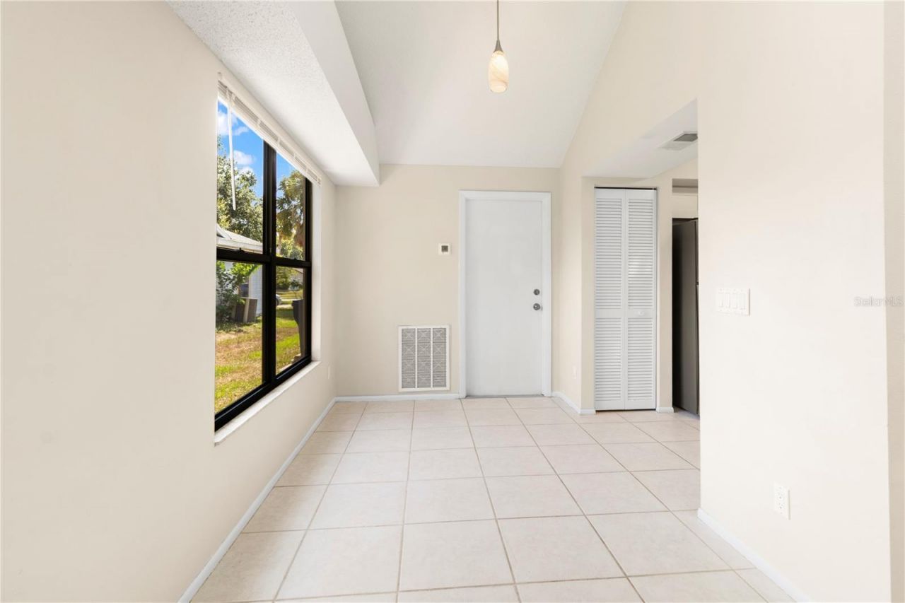 8232 Country Oaks Court , Sarasota, FL 34243 Photo