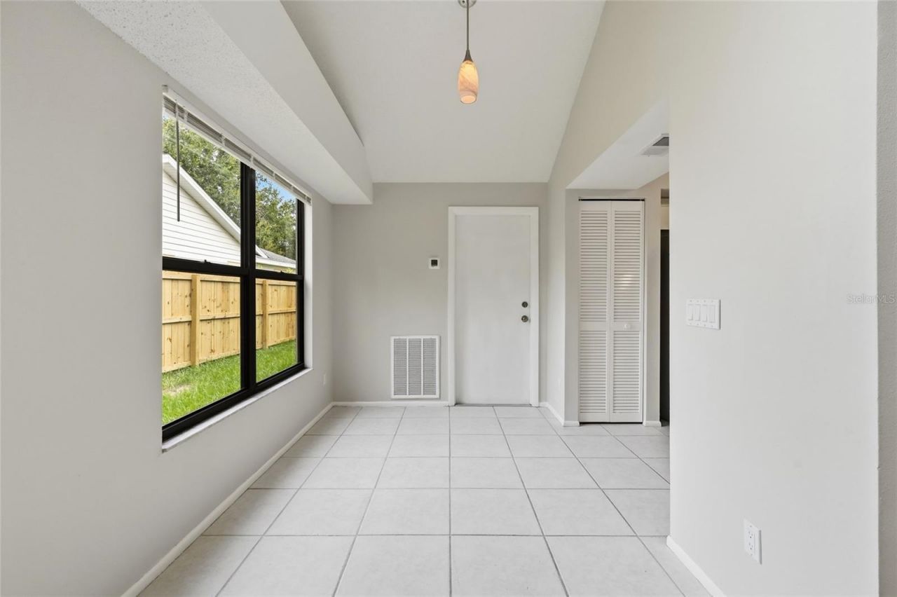 8232 Country Oaks Court, Sarasota, FL 34243 Photo