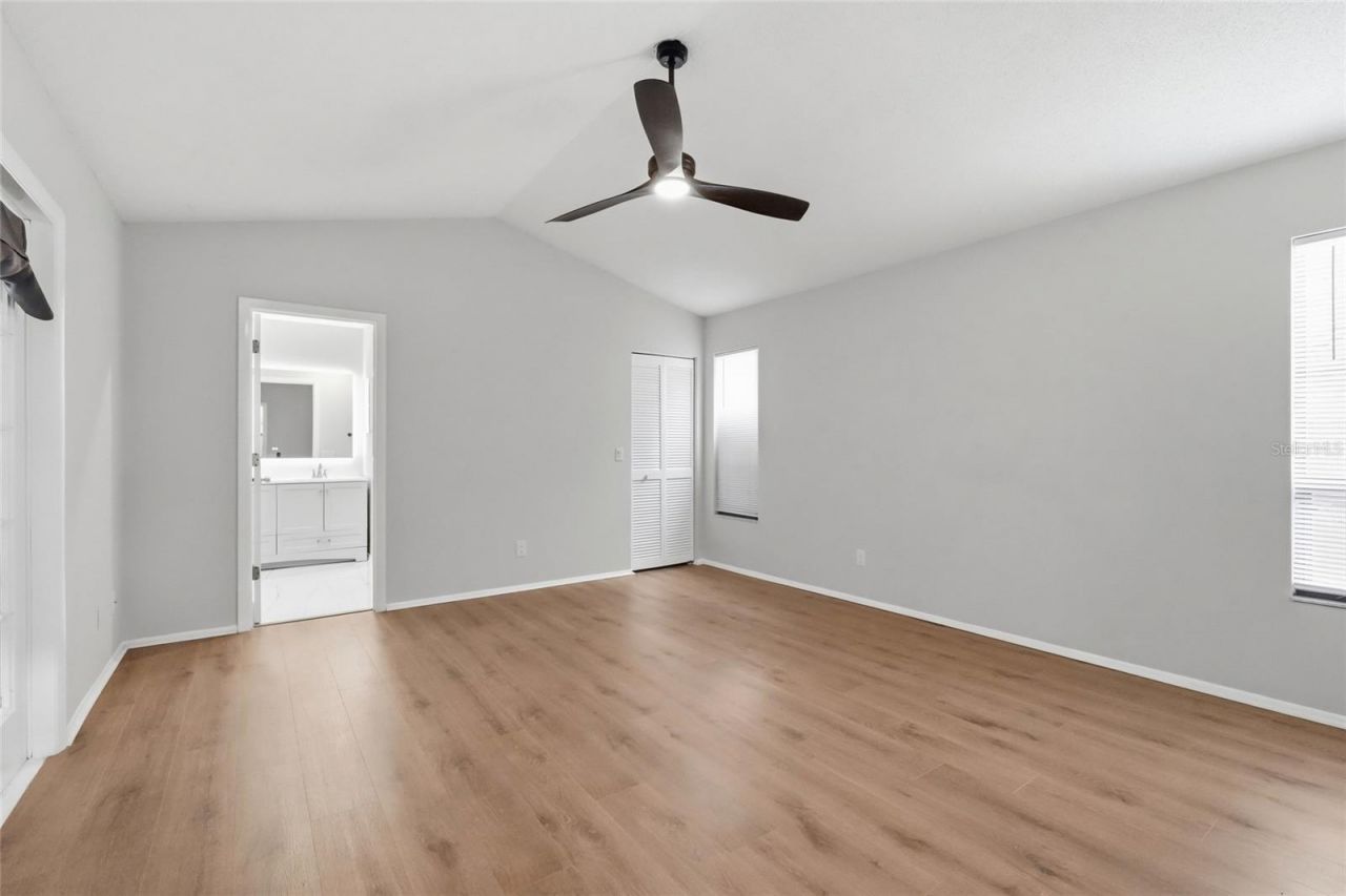 8232 Country Oaks Court, Sarasota, FL 34243 Photo