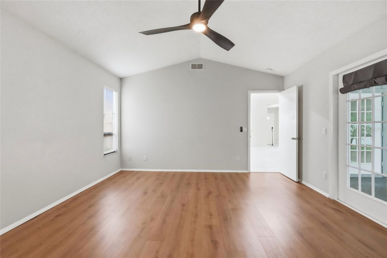 8232 Country Oaks Court, Sarasota, FL 34243 Photo