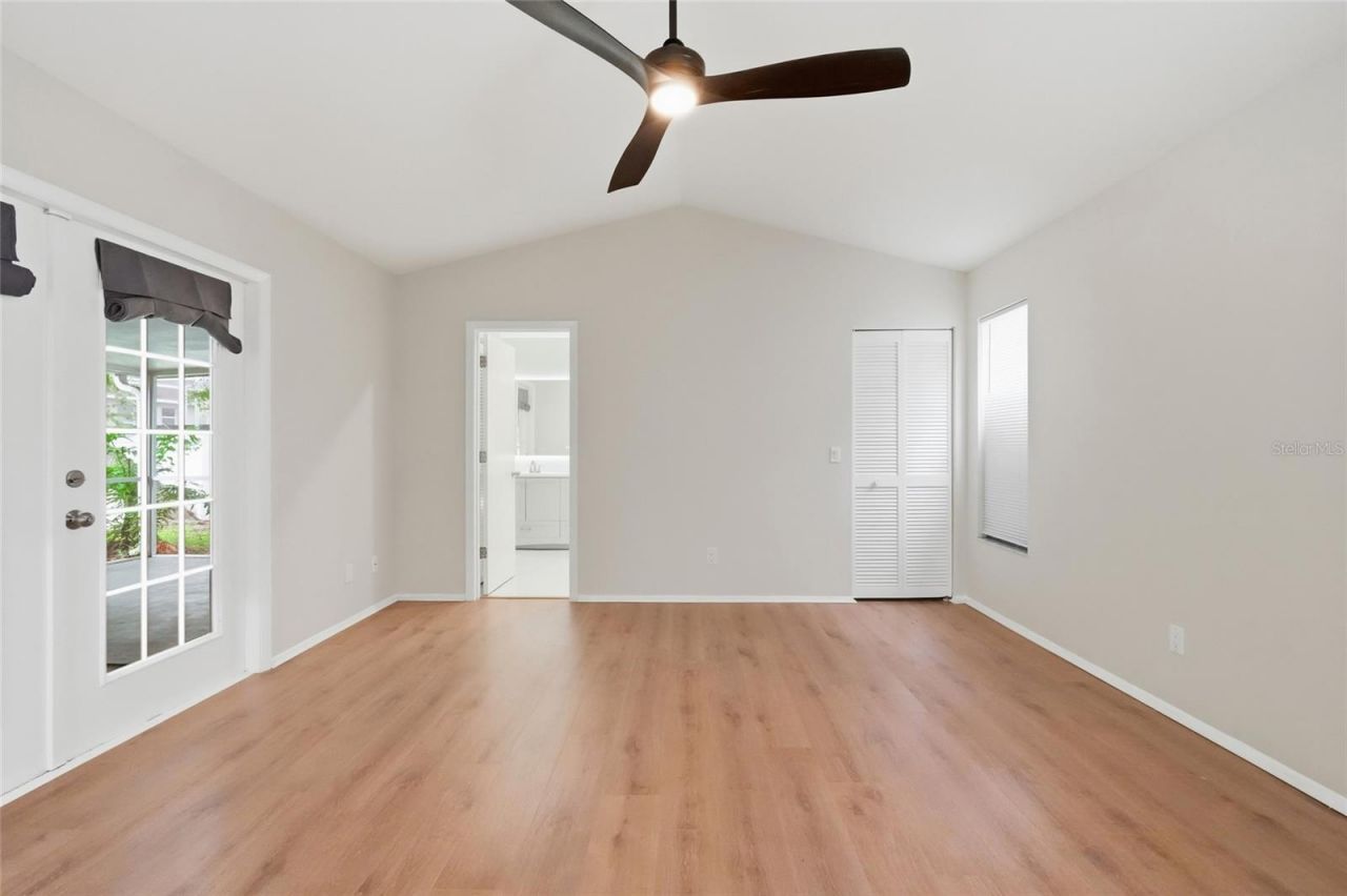 8232 Country Oaks Court, Sarasota, FL 34243 Photo