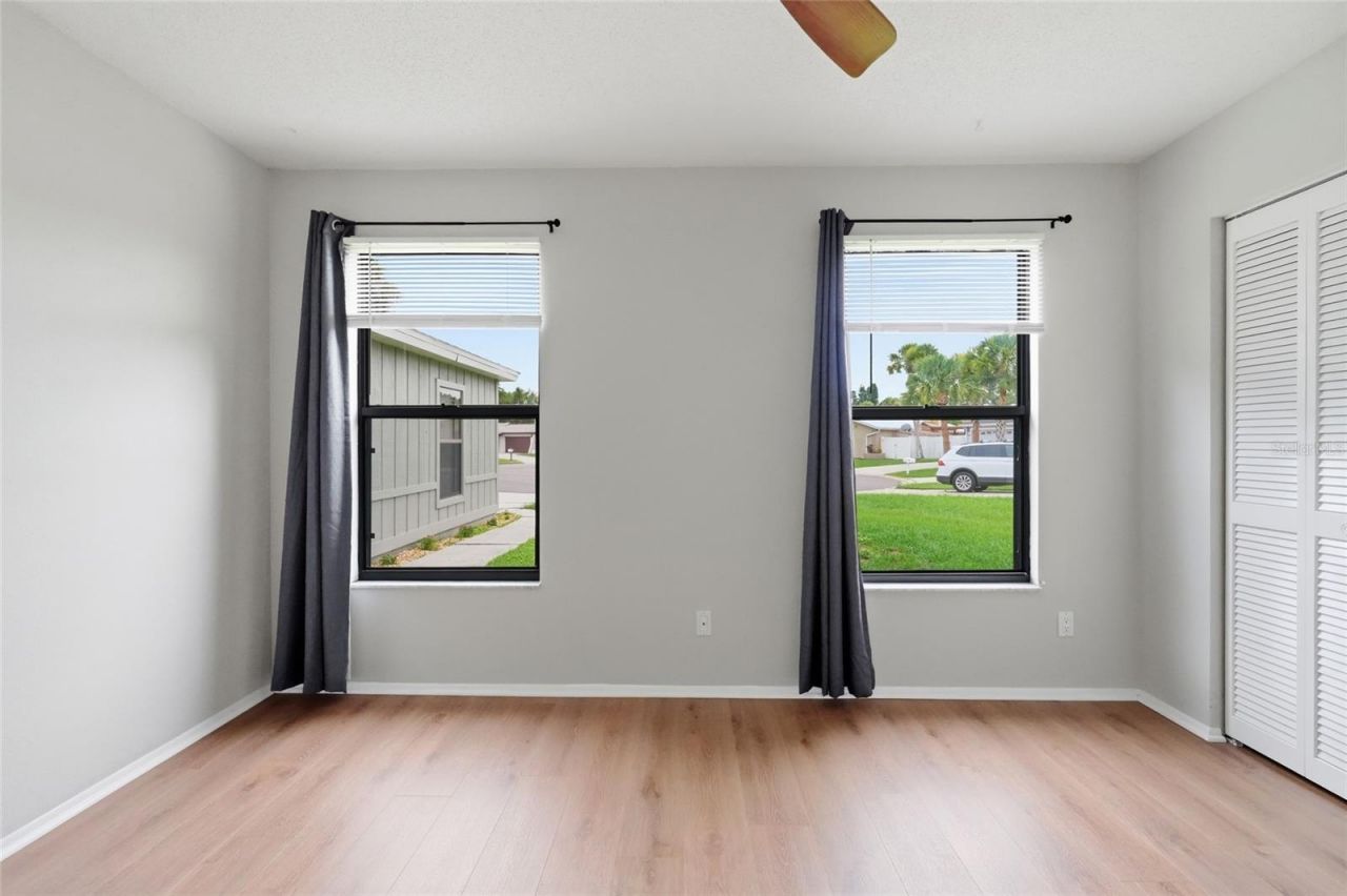 8232 Country Oaks Court, Sarasota, FL 34243 Photo