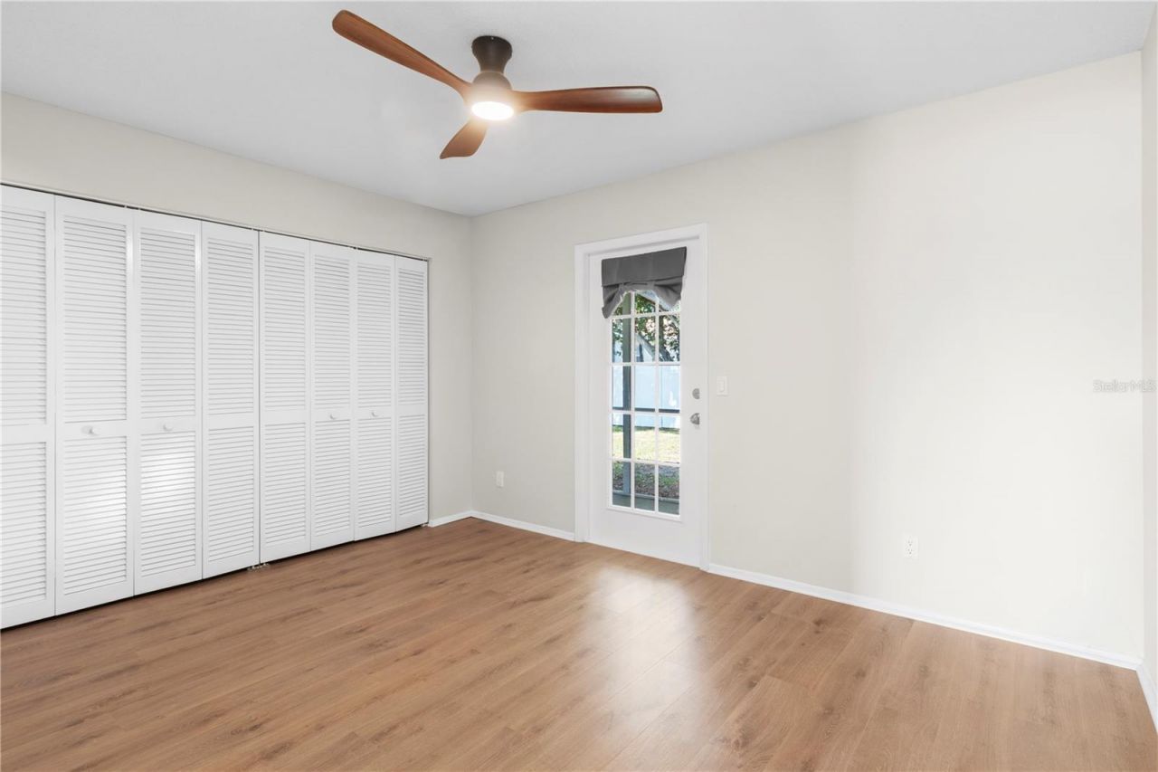 8232 Country Oaks Court , Sarasota, FL 34243 Photo