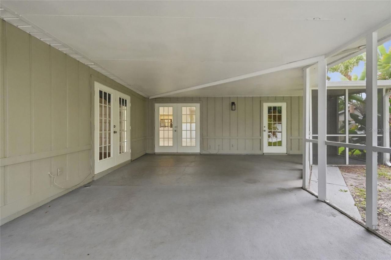 8232 Country Oaks Court, Sarasota, FL 34243 Photo