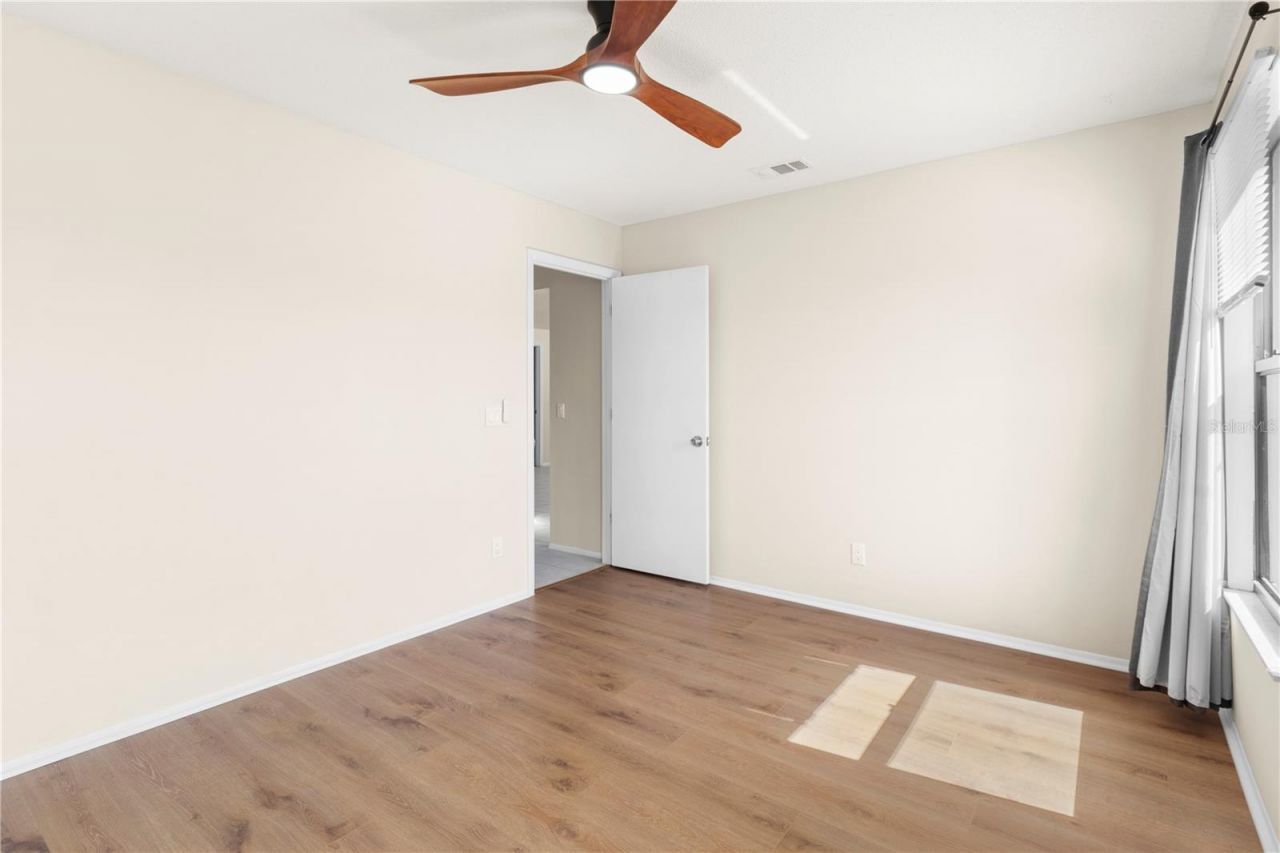 8232 Country Oaks Court , Sarasota, FL 34243 Photo
