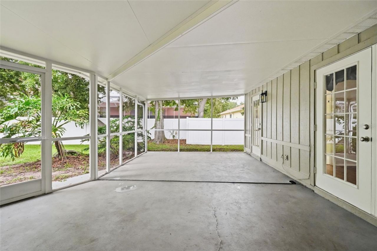 8232 Country Oaks Court, Sarasota, FL 34243 Photo