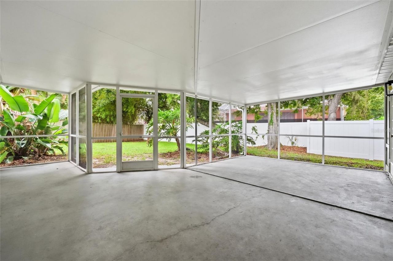 8232 Country Oaks Court, Sarasota, FL 34243 Photo
