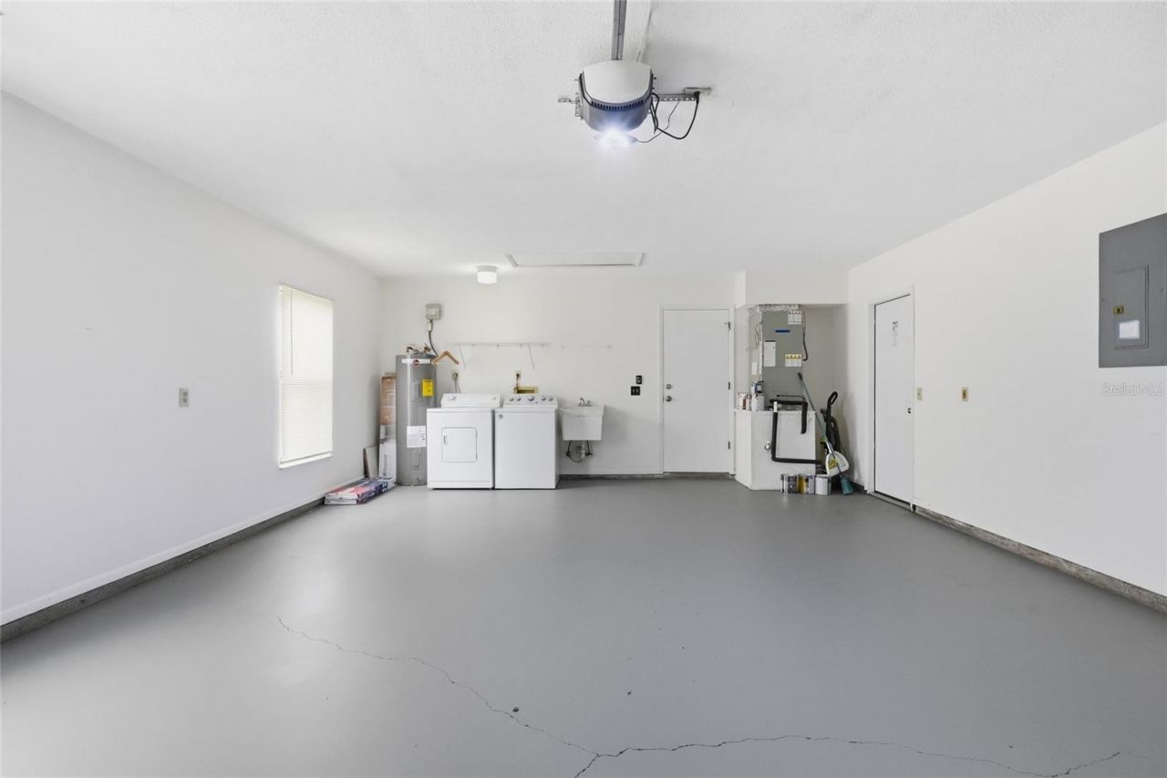 8232 Country Oaks Court, Sarasota, FL 34243 Photo