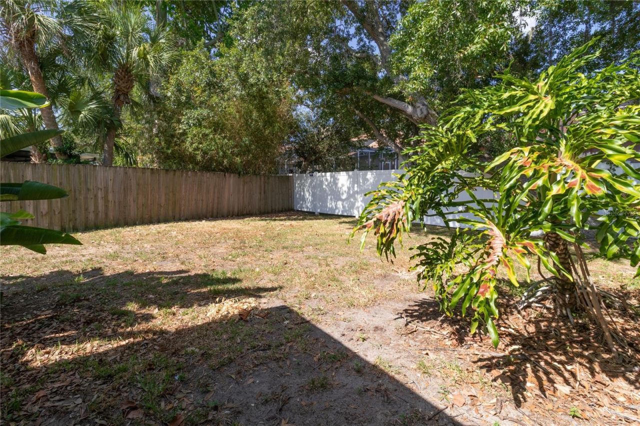 8232 Country Oaks Court , Sarasota, FL 34243 Photo