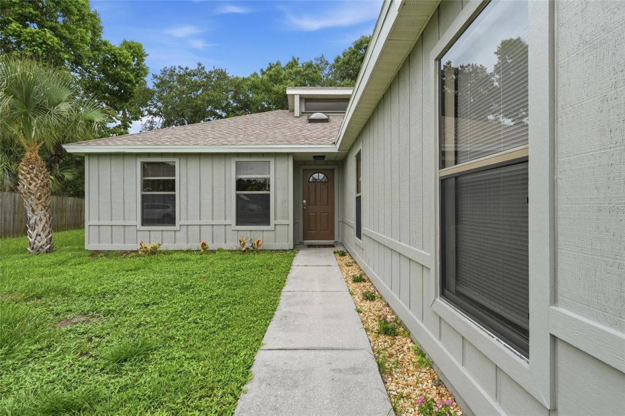 8232 Country Oaks Court, Sarasota, FL 34243 Photo
