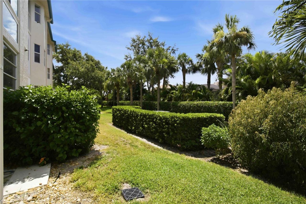 7301 29th Avenue Dr W, Unit 105, Bradenton, FL 34209 Photo