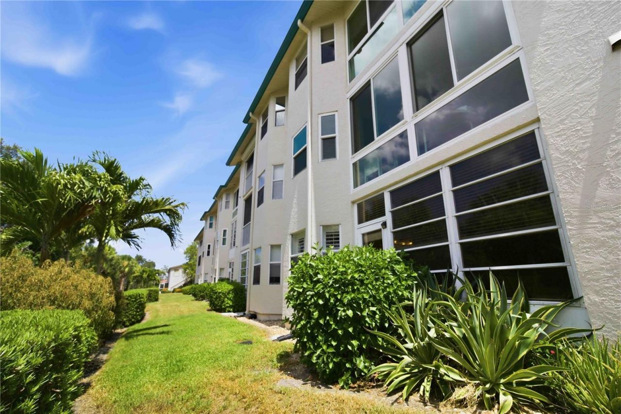 7301 29th Avenue Dr W, Unit 105, Bradenton, FL 34209 Photo