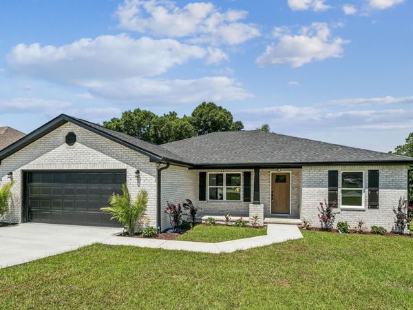 249 Paradise Palm Circle, Crestview, FL 32536