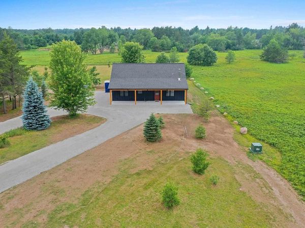 N9421 BAKER LANE, Crivitz, WI 54114