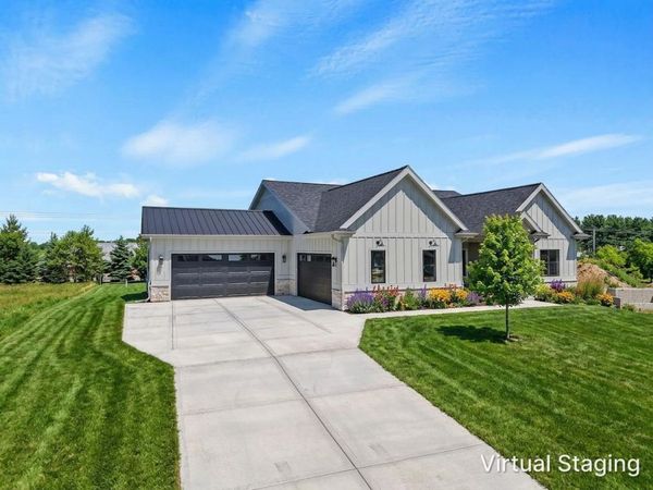 6854 Karolina Way, Sun Prairie, WI 53590