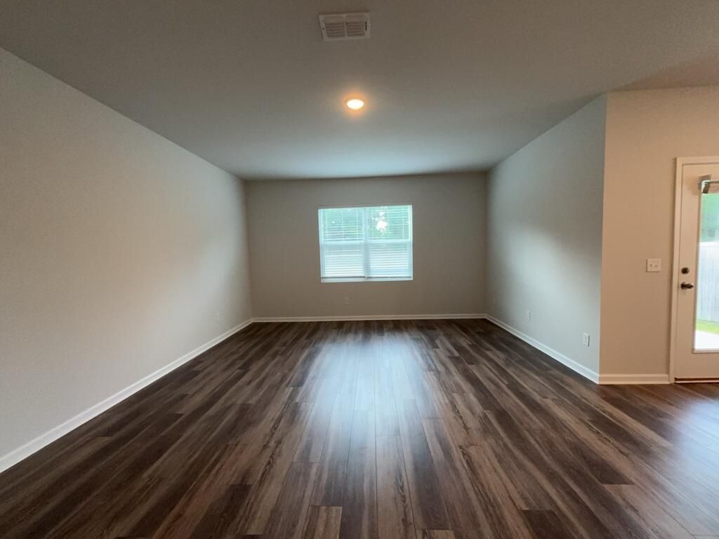 293 W Bradford Pointe Drive Photo 17