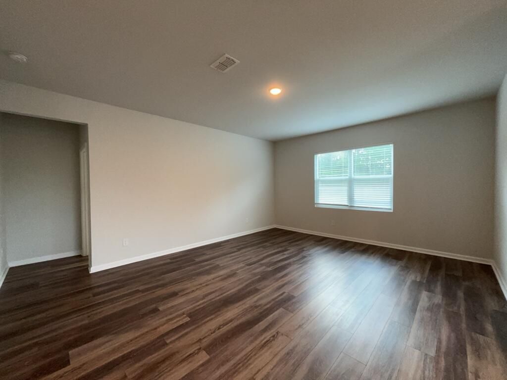 293 W Bradford Pointe Drive Photo 18