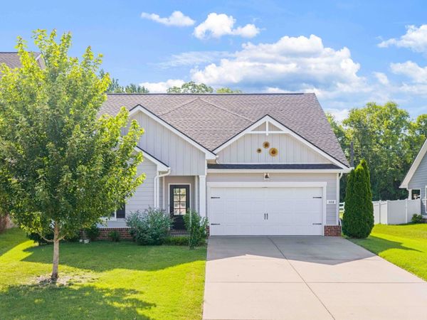 508 Sunflower Dr, Smyrna, TN 37167