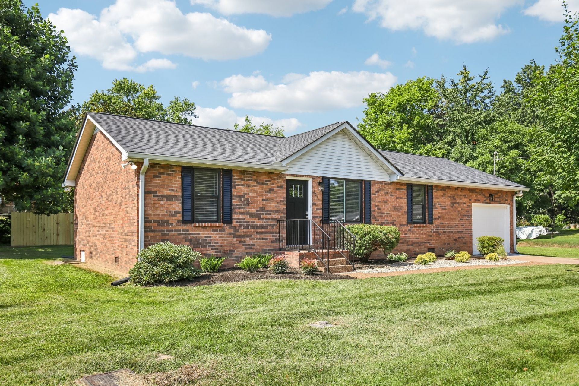 1317 Love Joy Ct, Nashville, TN 37216 Main Photo