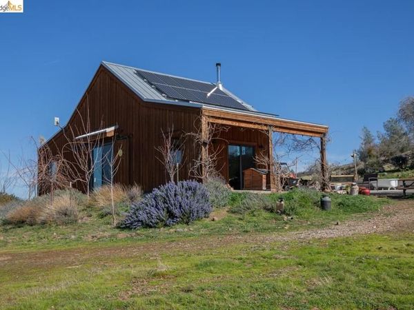 6899 Eagleview Dr., Mountain Ranch, CA 95246