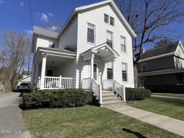 6 S Lake Avenue, Troy, NY 12180