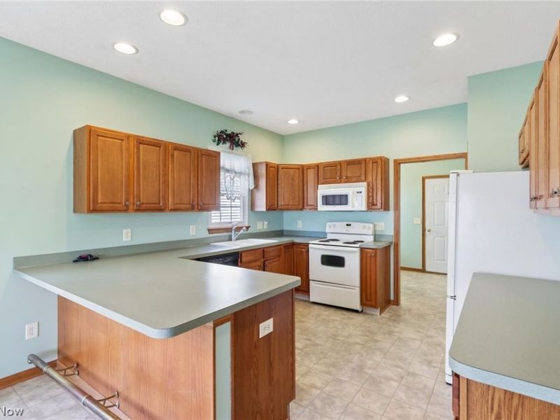 173 Saint Charles Place, Elyria, OH 44035 Photo 15