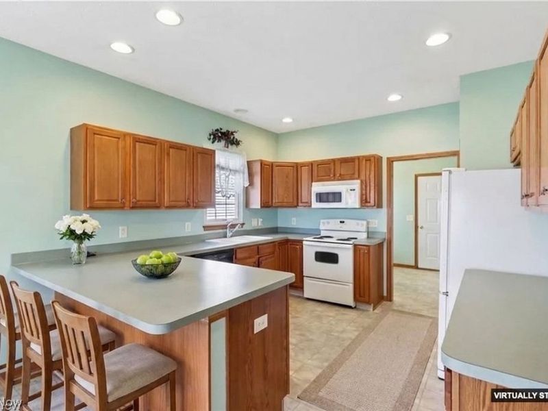 173 Saint Charles Place, Elyria, OH 44035 Photo 16