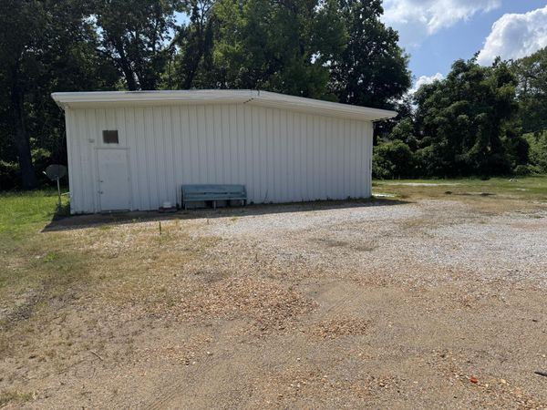 217 Industrial Dr., Pontotoc, MS 38863
