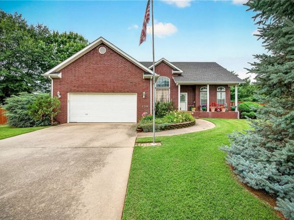 326 Summer Street , Lowell, AR 72745