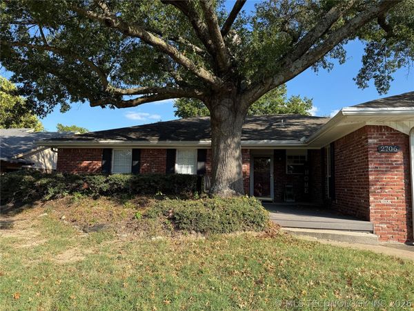 2706 Brookside Circle , McAlester, OK 74501