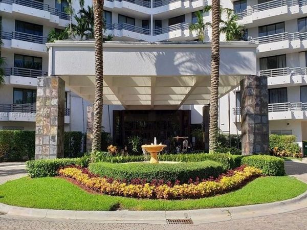 3300 NE 191st St, Unit 1510, Aventura, FL 33180