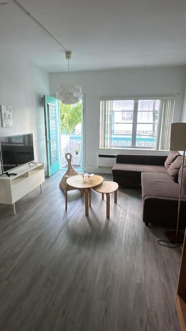 6498 Collins Ave , Unit 48, Miami Beach, FL 33141 Photo
