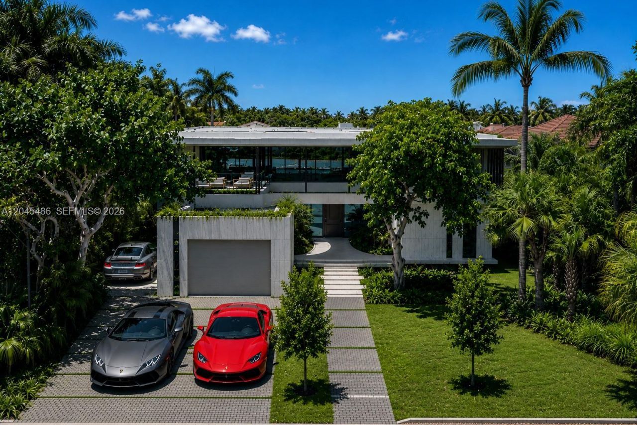 1015 S Southlake Dr, Hollywood, FL 33019 Photo