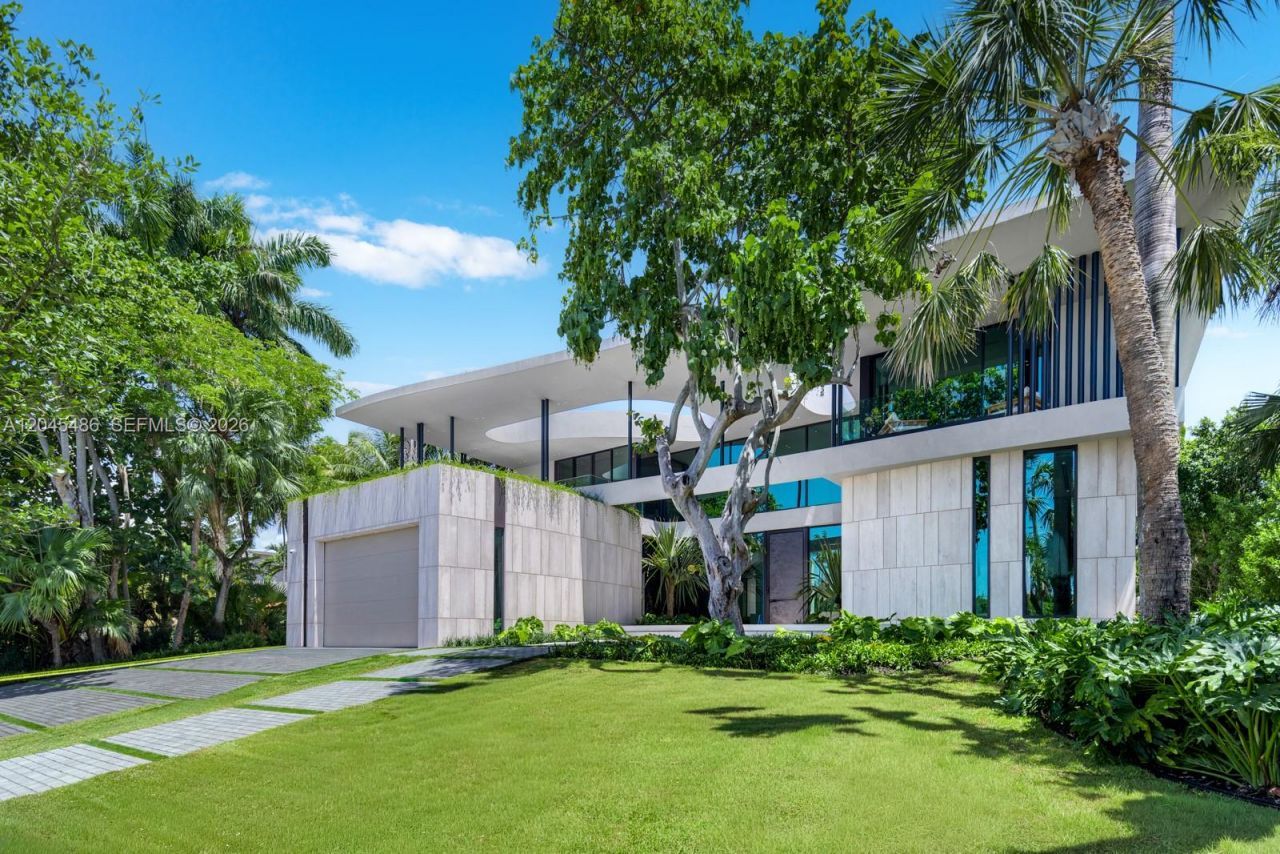 1015 S Southlake Dr, Hollywood, FL 33019 Photo